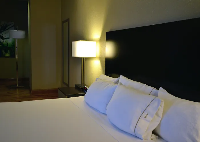 Golf hotel: Holiday Inn Express Cleveland Downtown By Ihg