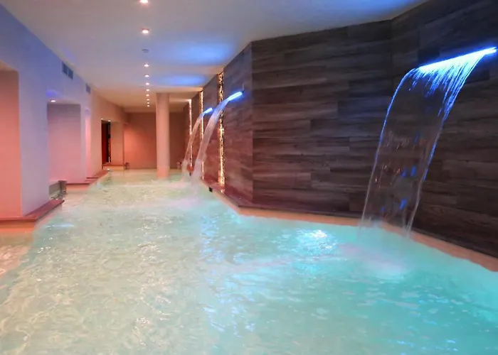 Luxury hotel only: Hotel Columbia Wellness & Spa