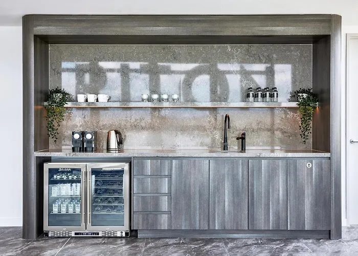 Family Hotel: Meriton Suites Canberra