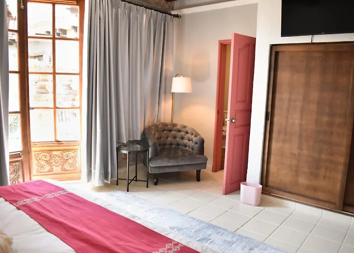 Hotel near College: Mansion San Miguel