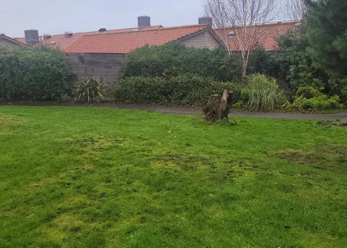 Dog friendly hotels Cozy Caravan Near Edinburgh