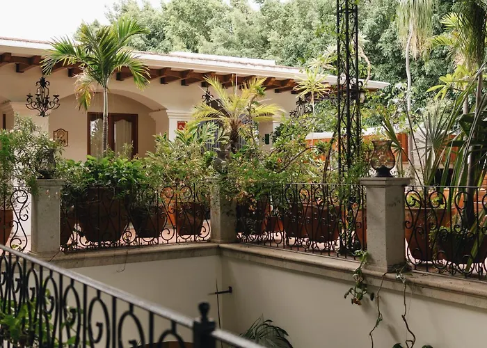 Los Pilares Hotel