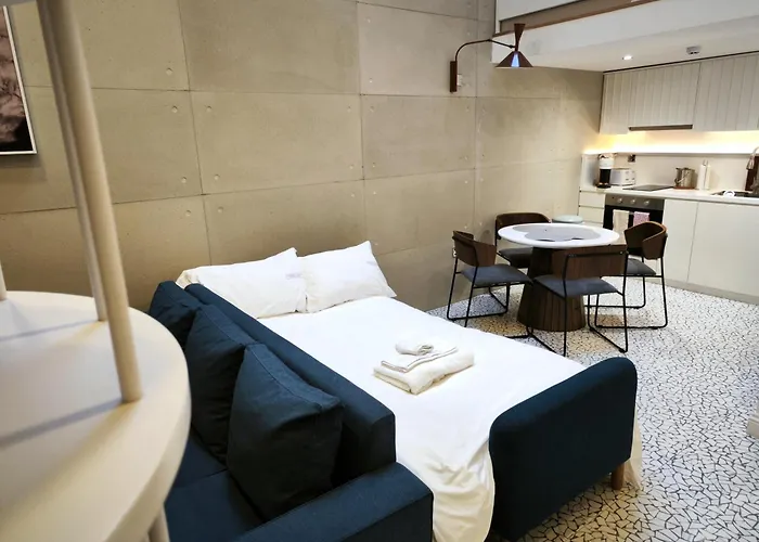 5 star hotel: Trueman Court Luxury Serviced Apartments