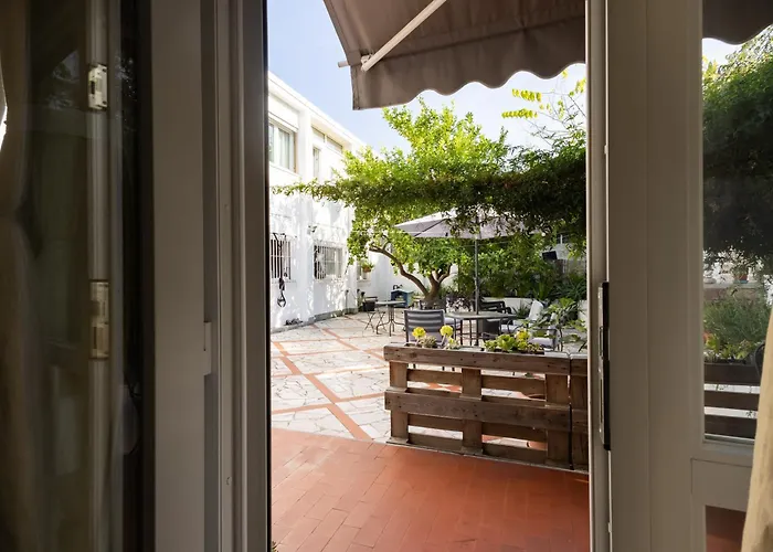  Mahouse Guesthouse