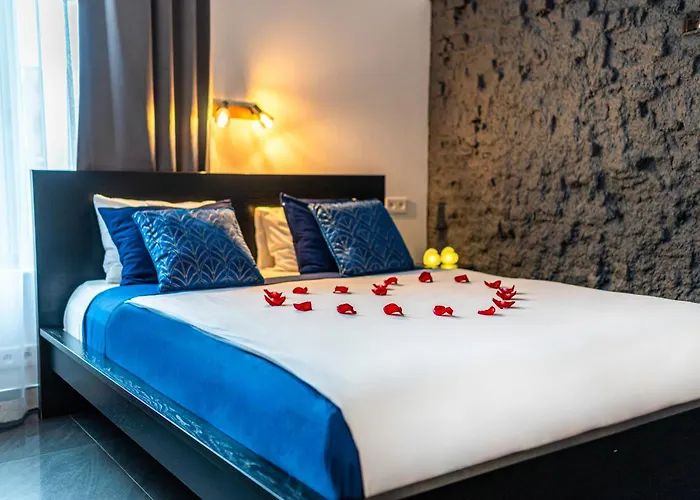 Jacuzzi hotel: Komorowski Luxury Guest Rooms
