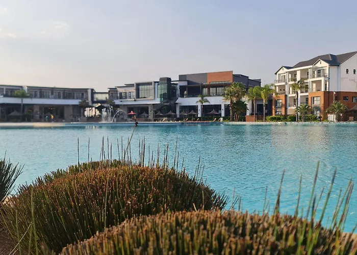 Hotel with pool: Mint Resorts The Blyde