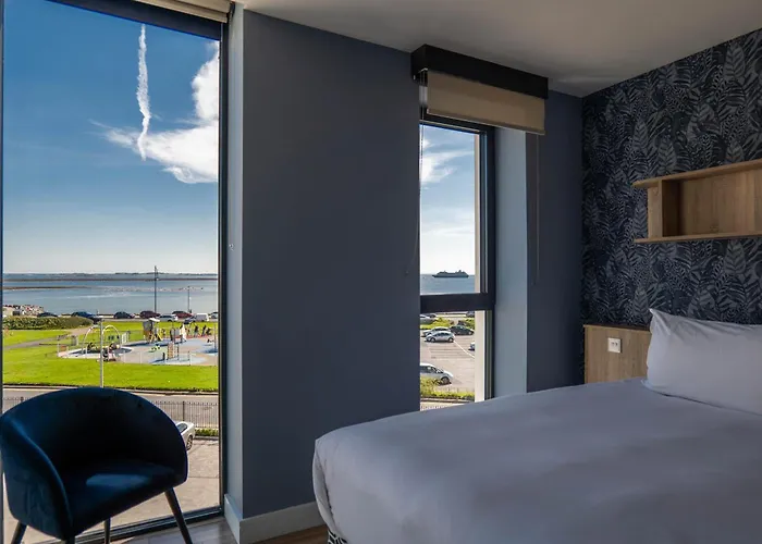 Vacation rental: Shoreline Apartments