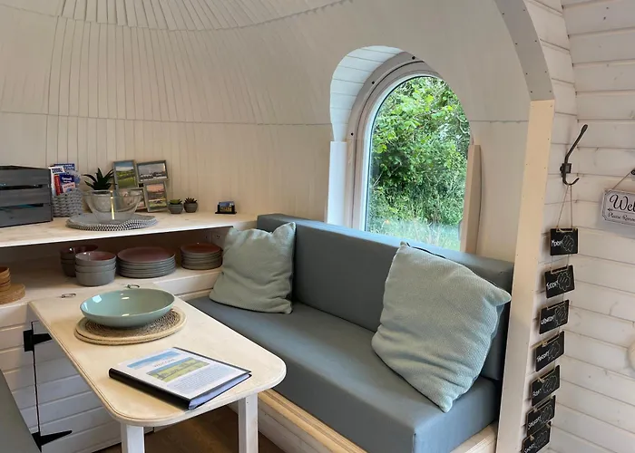 : Clotted Cream -Lydcott Glamping, Cornish Sea Views