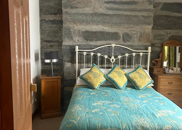 Family Friendly Hotels Yr Hen Fecws
