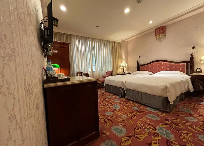 Royal Seasons Taipei ‧ Nanjing W.