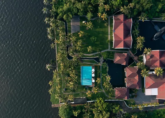 Ping Pong hotel: Lake Canopy Alleppey