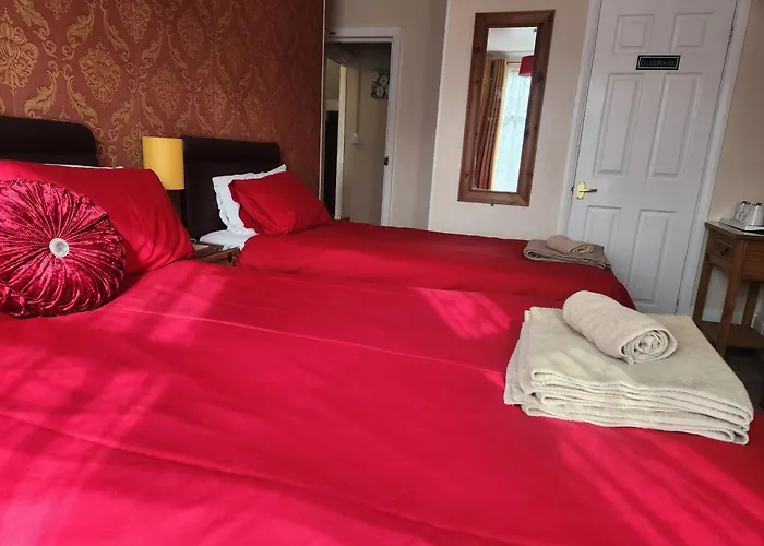 Oyo Twins Palms Guest House