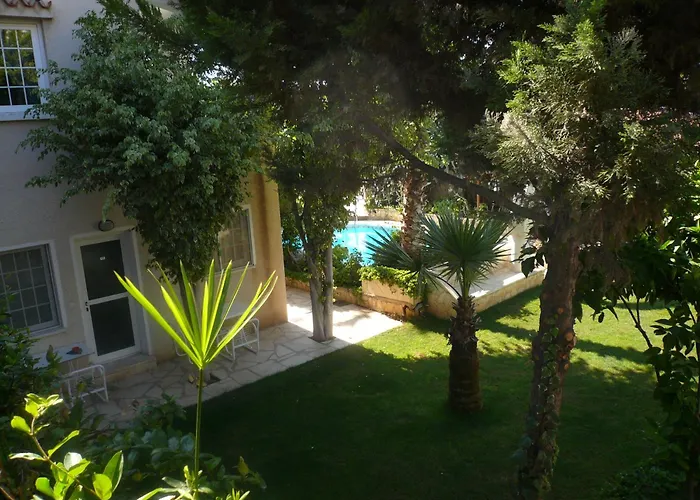 Hotel with view: Greenfields Country Club