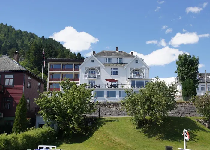 Midtnes Hotel
