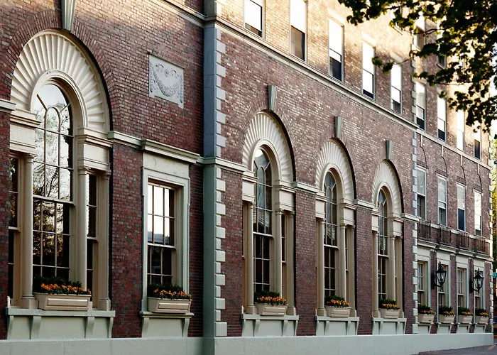 3 star hotel: Hawthorne Hotel