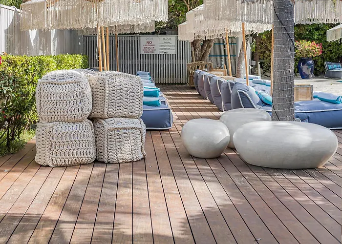 Hotel: The Oasis At Grace Bay