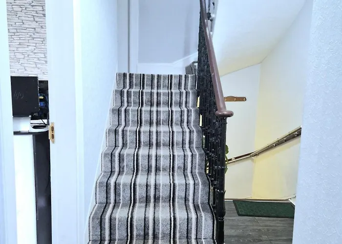 Pension Guide Dalry Guesthouse
