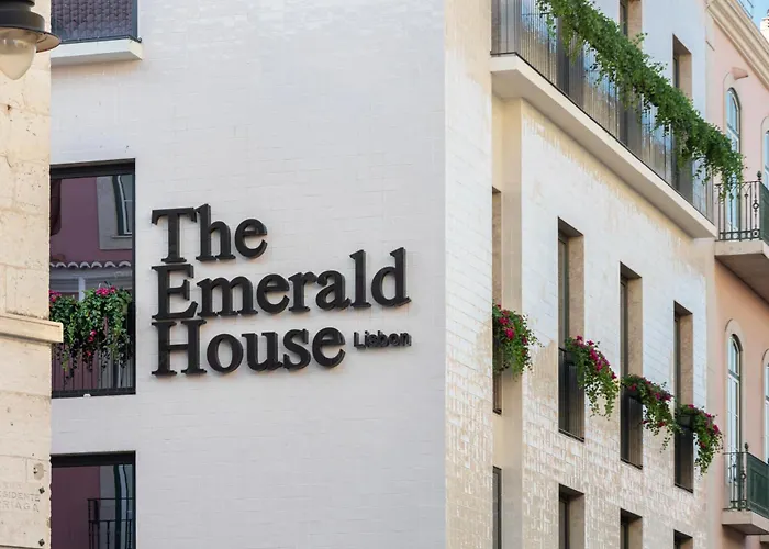 Family Friendly Hotels Emerald House Lisbon - Curio Collection By Hilton