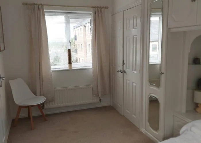 Guests house 210 Greenlea Court