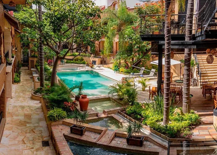 Hotel Jacuzzi: Casa de Adobe Gallery & Luxury Boutique