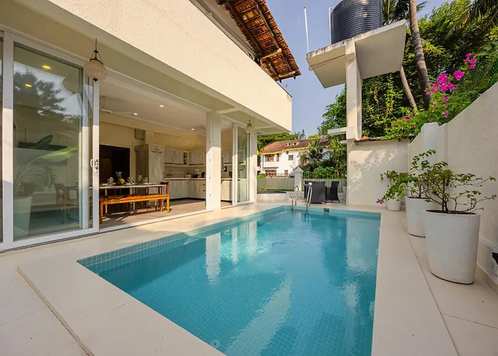 Elivaas 4 Bhk Near Beach With Private Pool & Bar - Casa Boa Vida