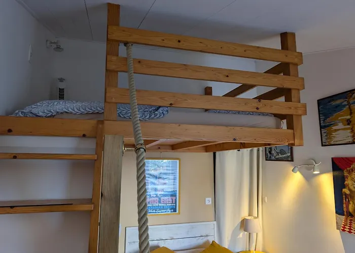 Les Yeux Bleus Bed & Breakfast