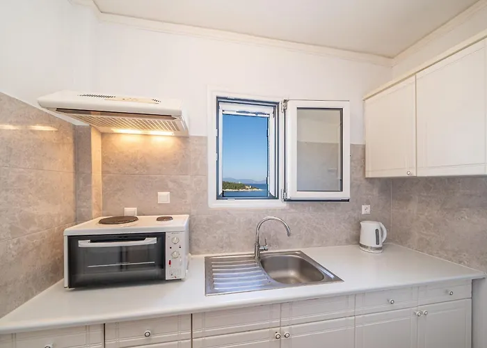 Beach hotel: Stella Hotel Apartments