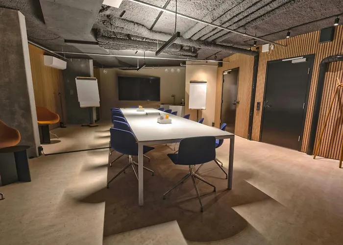 Luchthavenhotel: A Place To Hotel Esbjerg