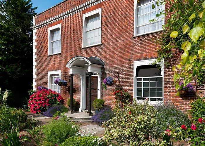 Family Hotel: Milford Hall Salisbury