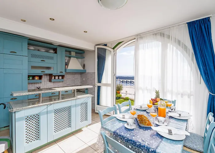 Familiehotel: Apartments And Room Lora