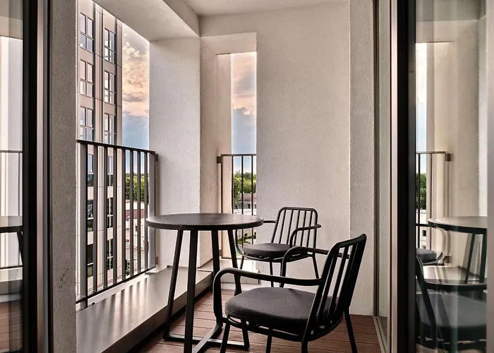 Hotel familiar: Radisson RED Hotel&Radisson RED Apartments, Kraków