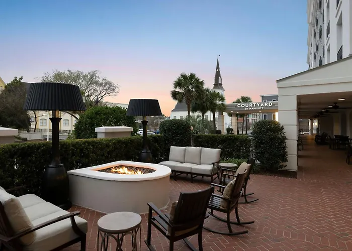 Courtyard By Marriott Charleston Historic District