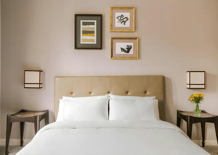 Hotel with view: Le Frochot Hotel Pigalle, Sonder By Marriott Bonvoy