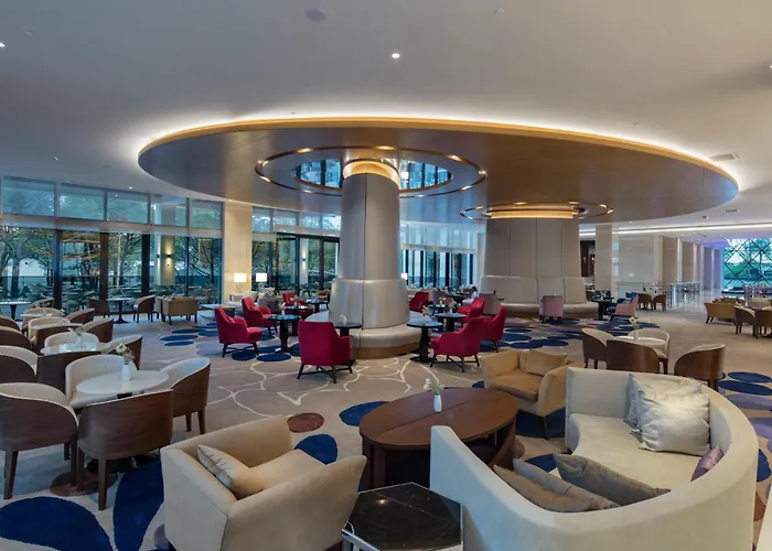 Luxury hotel only: Trendy Lara