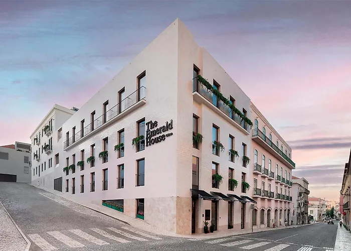 Family Friendly Hotels Emerald House Lisbon - Curio Collection By Hilton