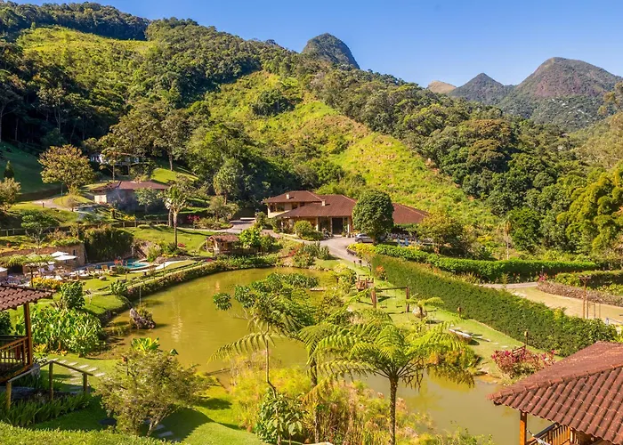 Resort: Parador Lumiar