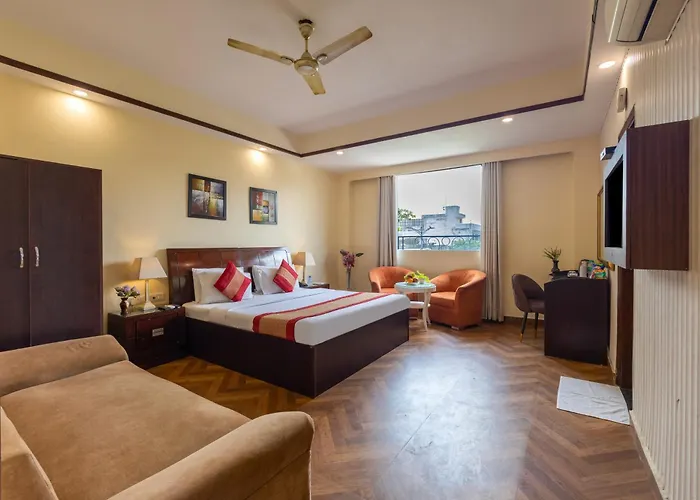 Hotel Picasso Residency Naraina Delhi - Couple Friendly Local Ids Accepted