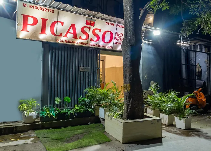 Hotel Picasso Residency Naraina Delhi - Couple Friendly Local Ids Accepted