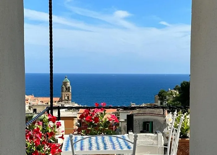 Hotel with Tennis: Villa Lara Hotel