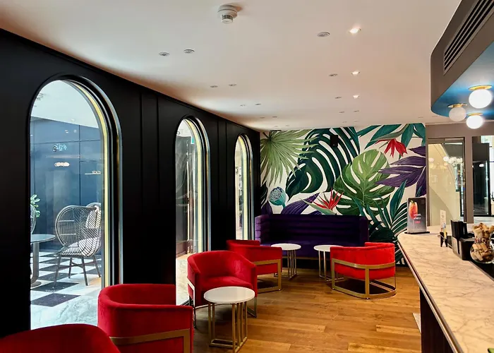 Hotel con piscina: Hotel Ferreus Modern Art Deco