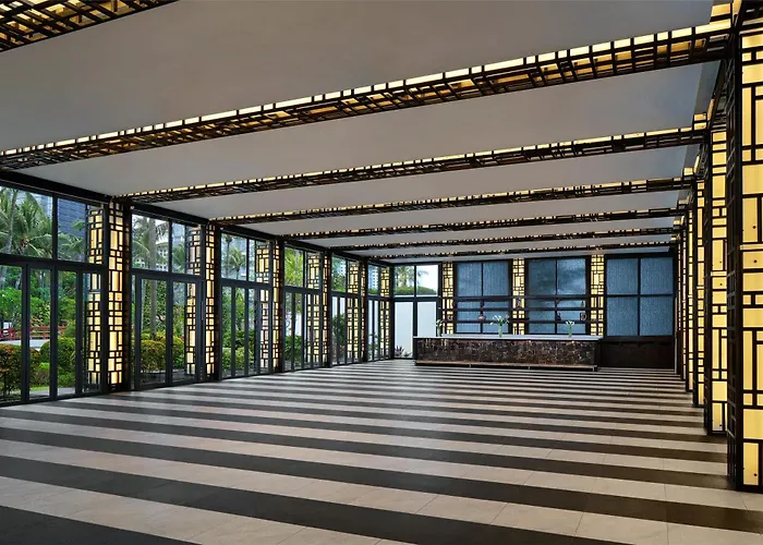  Shangri-La Jakarta