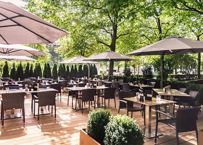 Luxury hotel only: Munich Marriott Hotel