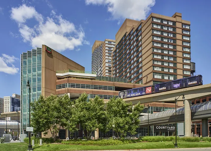 Courtyard By Marriott Downtown