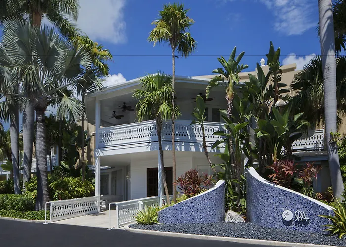 Pier House Resort & Spa