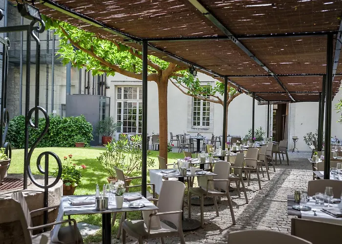 Hôtel avec piscine: Hôtel Cloitre Saint Louis Avignon