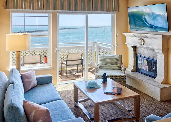 Hotel with view: Beach House Half Moon Bay