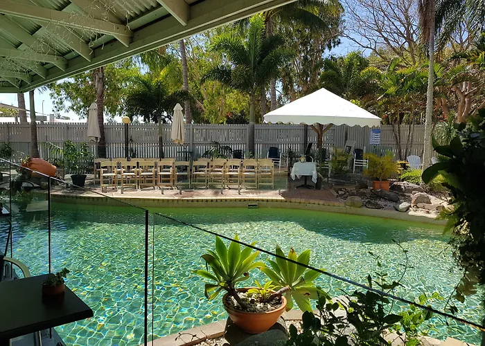 Luxury hotel only: Ocean International Hotel