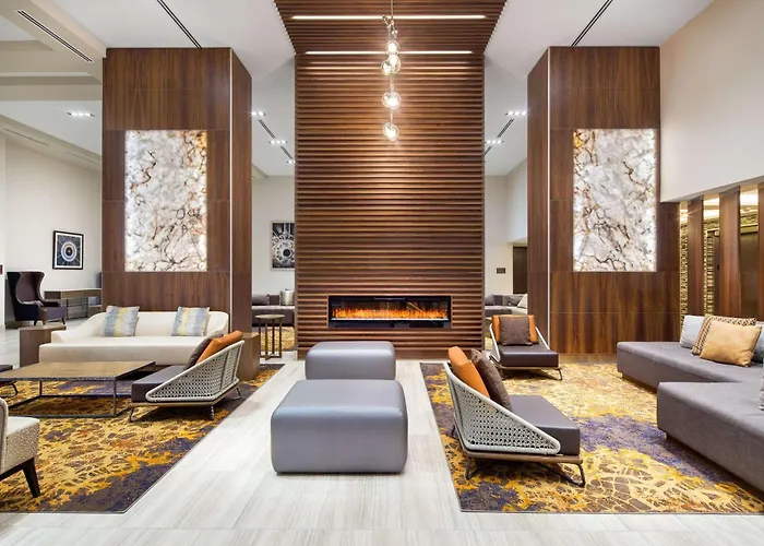 Hotel dichtbij College: Doubletree By Hilton Toronto Airport, On