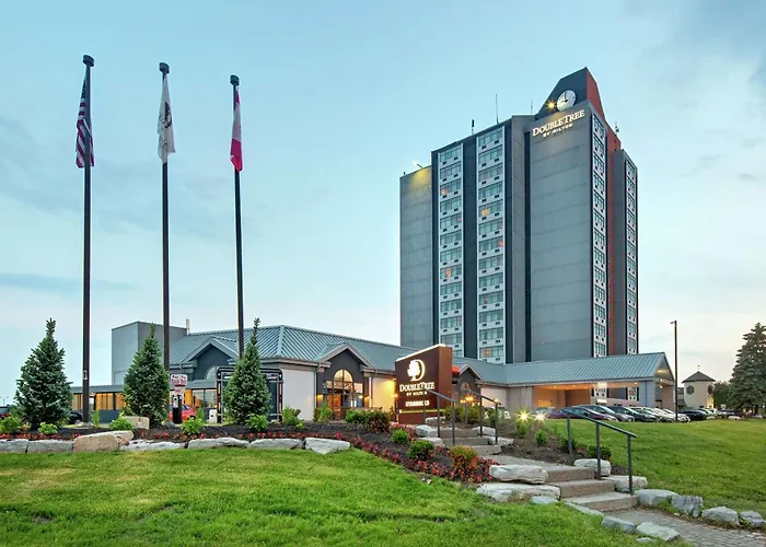 Hotel dichtbij College: Doubletree By Hilton Toronto Airport, On