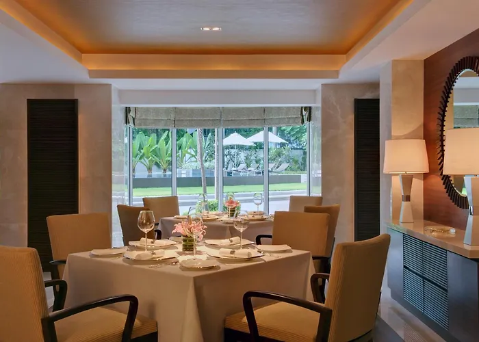 Luxury hotel only: Taj Coromandel